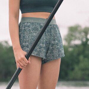 Outdoor Voices Pebbled Green Shorts Size Small